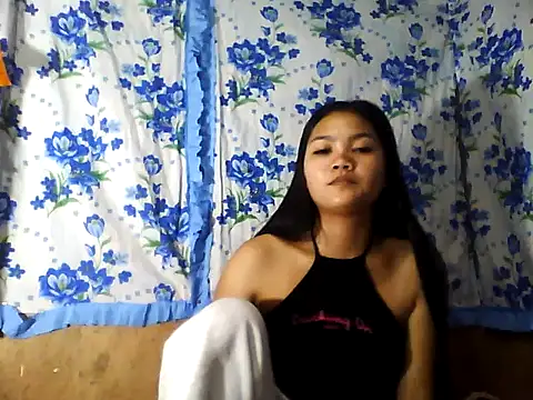 PinaySkinnyJust18 online show from 2, 4, 2026