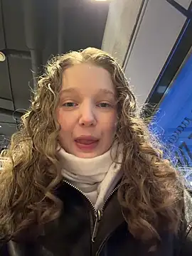 outside rosy online show from 23, 3, 2026