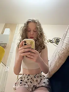 outside rosy online show from 26, 3, 2026