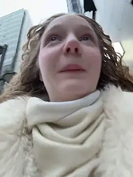 outside rosy online show from 19, 3, 2026