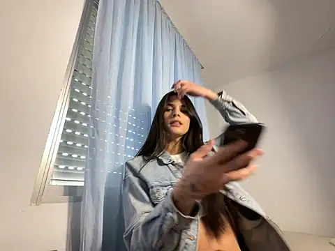 Lily WellGifted online show from 18, 3, 2026