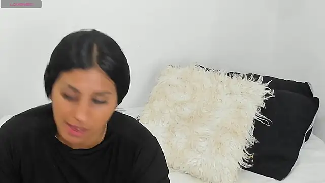 Snapshot of annarosse_ chatting on 26, 4, 2026 annarosse online show from 26, 4, 2026