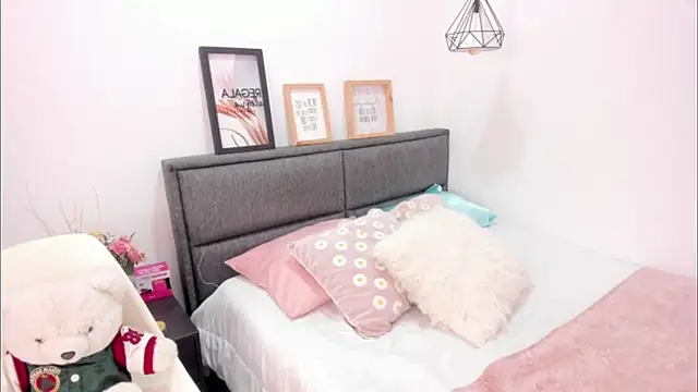 annarosse  online show from 16, 2, 2026