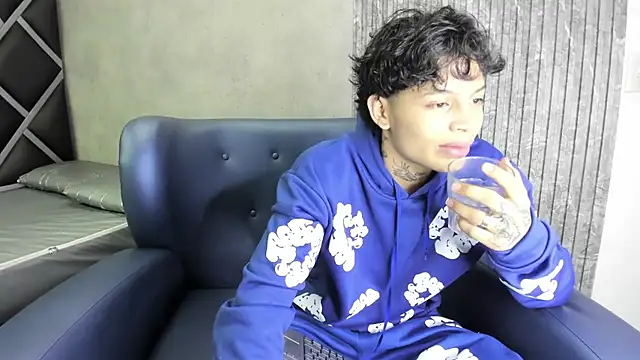 Dogan Renzo0 online show from 14, 2, 2026