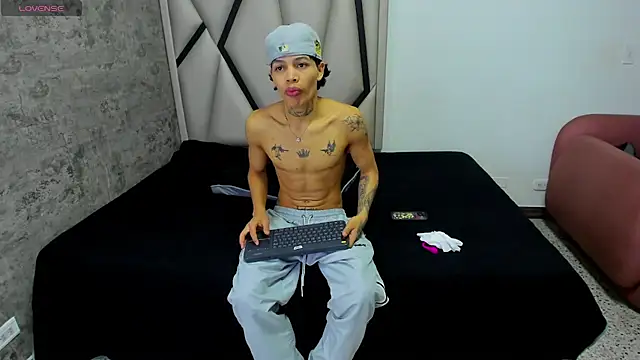 Snapshot of Dogan_Renzo0 chatting on 13, 3, 2026 Dogan Renzo0 online show from 13, 3, 2026