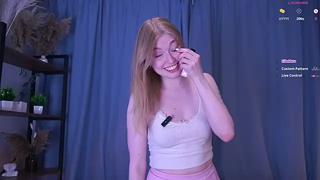 LanaRoxxy online show from 5, 4, 2026