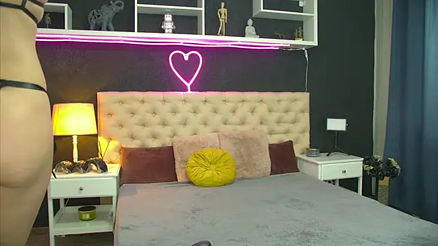 Snapshot of TaniaKaverina chatting on 24, 4, 2026 TaniaKaverina online show from 24, 4, 2026