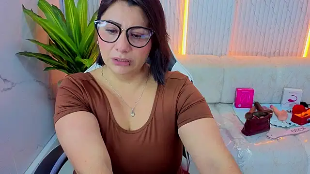 angele roux tp online show from 13, 4, 2026