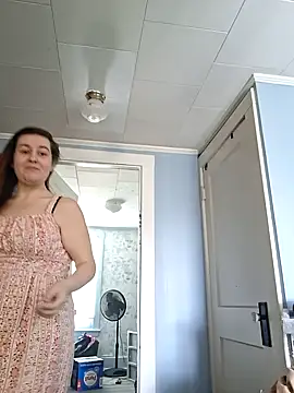 Ashlovescannabis online show from 5, 3, 2026