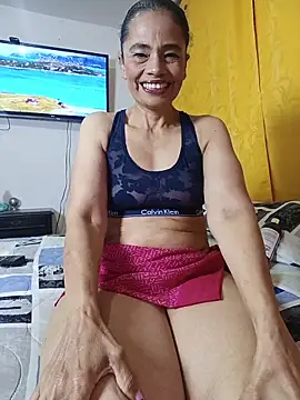 Snapshot of auroracandelax chatting on 9, 5, 2026 auroracandelax online show from 9, 5, 2026