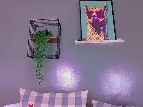 AmmyRouse   online show from 23, 4, 2026