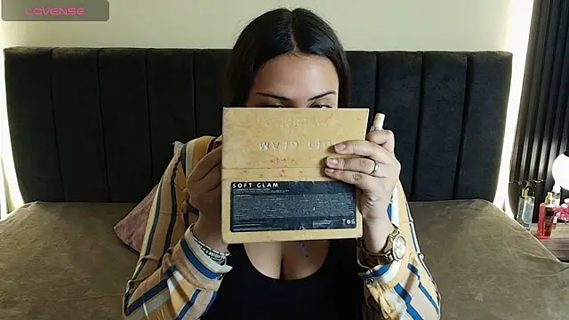 IvonneRoss  online show from 25, 3, 2026