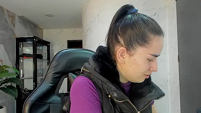 Qetsyah tf online show from 7, 2, 2026