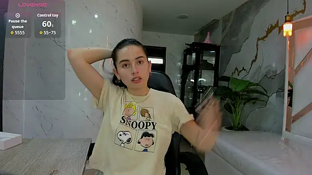 Qetsyah tf online show from 19, 4, 2026