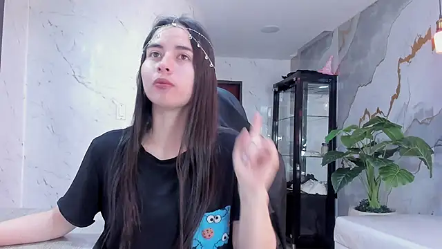 Qetsyah tf online show from 2, 4, 2026