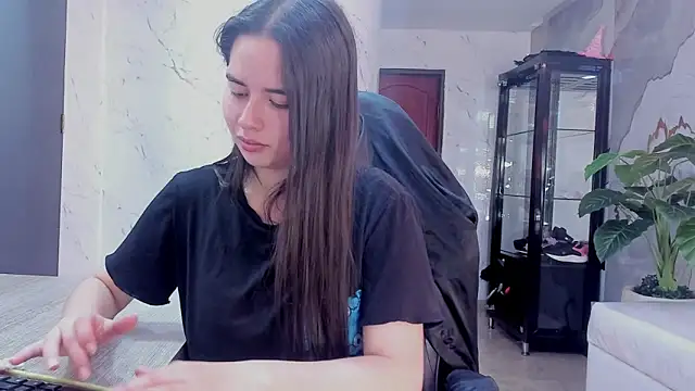 Qetsyah tf online show from 6, 4, 2026