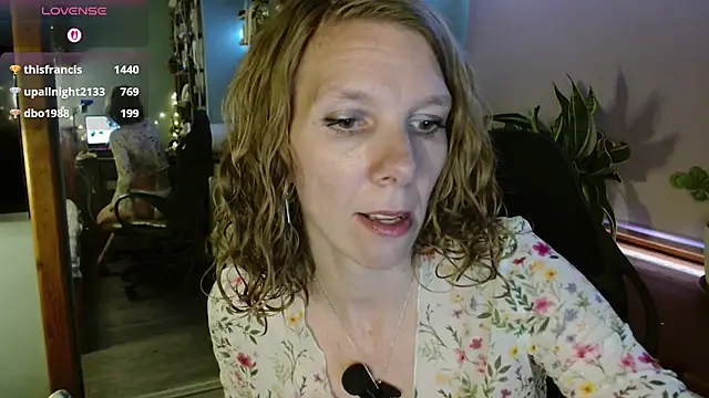 Snapshot of Daisy_Lovely chatting on 10, 7, 2026 Daisy Lovely online show from 10, 7, 2026
