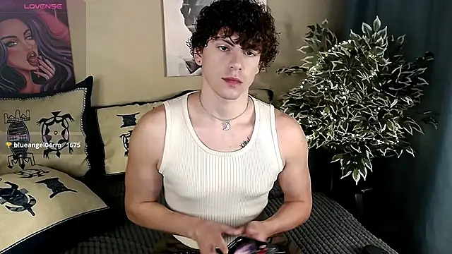 Snapshot of TylerGibson chatting on 16, 5, 2026 TylerGibson online show from 16, 5, 2026