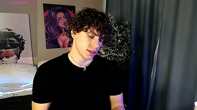Snapshot of TylerGibson chatting on 5, 6, 2026 TylerGibson online show from 5, 6, 2026