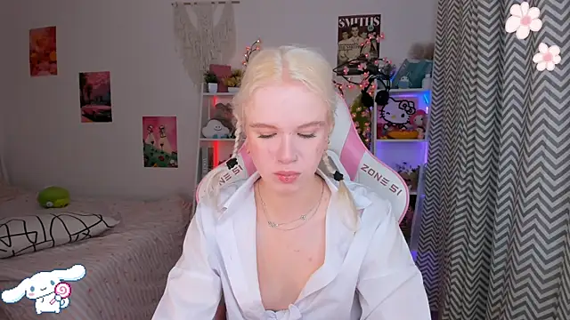 Snapshot of Mia_WaterFall chatting on 21, 7, 2026 Mia WaterFall online show from 21, 7, 2026