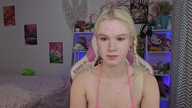 Snapshot of Mia_WaterFall chatting on 3, 7, 2026 Mia WaterFall online show from 3, 7, 2026