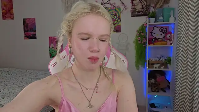 Mia WaterFall online show from 13, 5, 2026