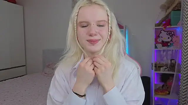 Mia WaterFall online show from 3, 4, 2026