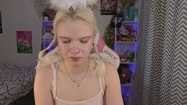 Mia WaterFall online show from 5, 6, 2026