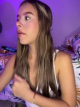 BellaMoon  online show from 15, 3, 2026