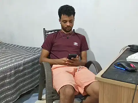 Snapshot of Eton- chatting on 18, 7, 2026 Eton- online show from 18, 7, 2026