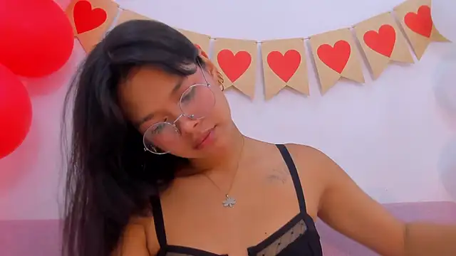 victoriavelasquez  online show from 21, 2, 2026