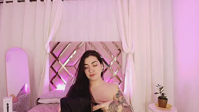 KathiaJenner online show from 17, 4, 2026