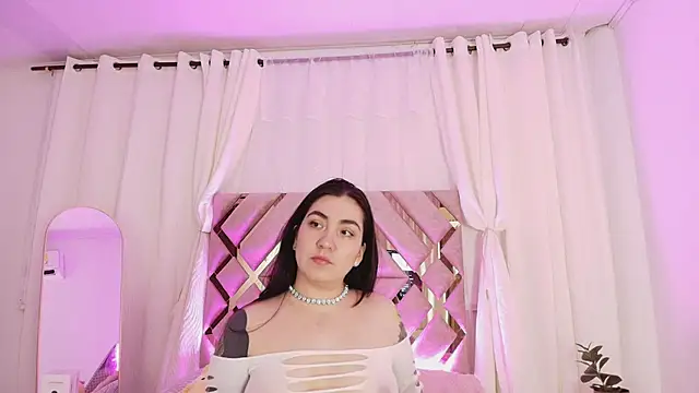 KathiaJenner online show from 23, 4, 2026