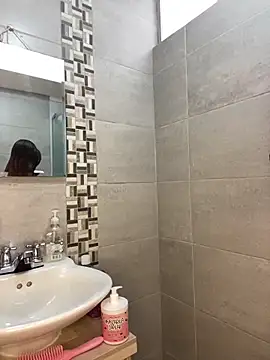 saray mendozaa online show from 15, 2, 2026