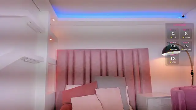 Im LunaLuxe online show from 27, 2, 2026