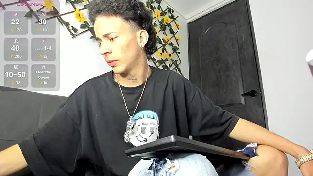 Snapshot of Maxxx_bigcockx chatting on 5, 6, 2026 Maxxx bigcockx online show from 5, 6, 2026