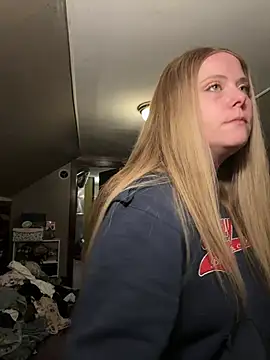 HazelFr33bird online show from 12, 2, 2026