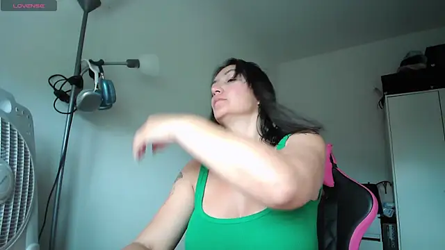 Yulian Milf online show from 30, 5, 2026