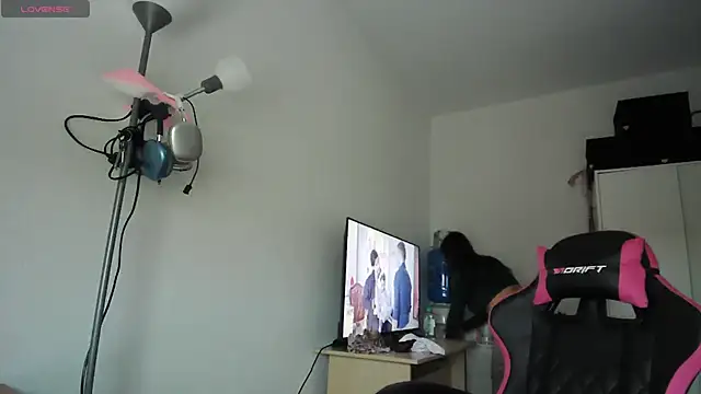 Yulian Milf online show from 14, 3, 2026