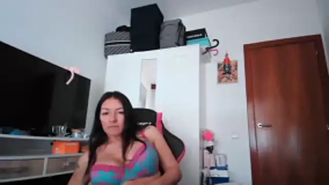 Yulian Milf online show from 11, 2, 2026