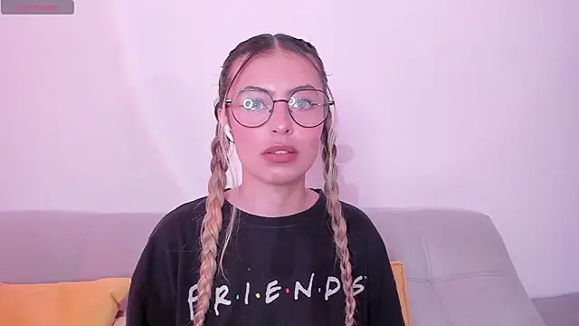 Fernanda aaaa online show from 2, 3, 2026