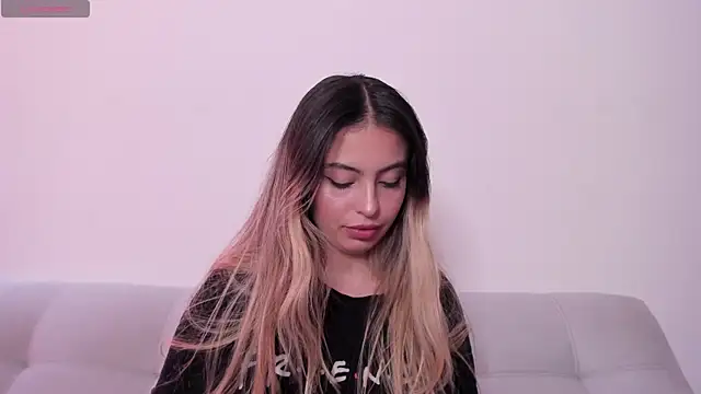 Fernanda aaaa online show from 11, 5, 2026