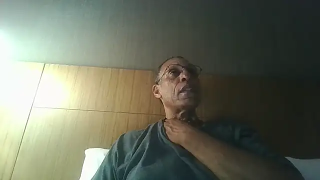 swimmer2496 online show from 2, 4, 2026