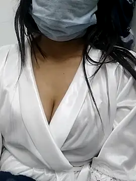 hotpooja1 online show from 3, 2, 2026