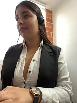 A-uroora online show from 8, 2, 2026