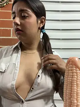 A-uroora online show from 9, 4, 2026