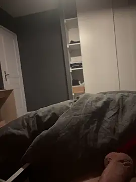 Uyhhhikhtyo online show from 4, 4, 2026