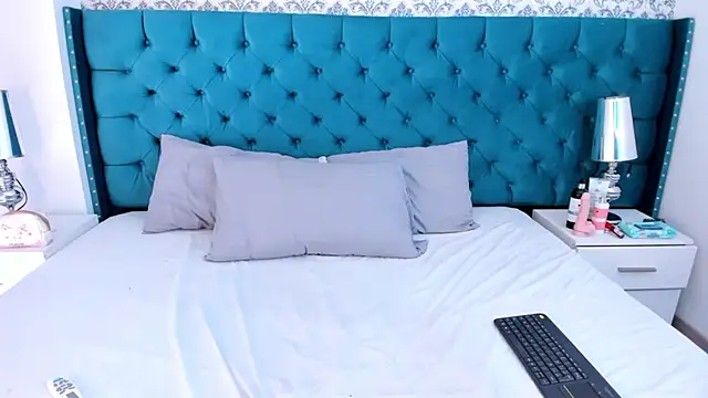 XiomaraFerrer online show from 7, 2, 2026