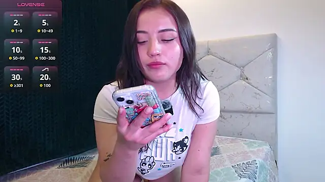 RaivenMoon  online show from 6, 3, 2026