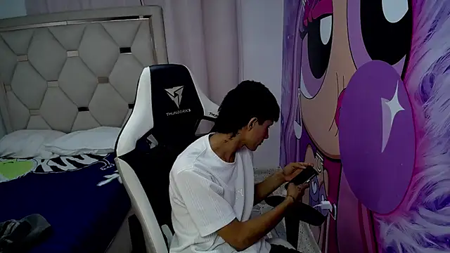 Akyra latinn online show from 3, 2, 2026